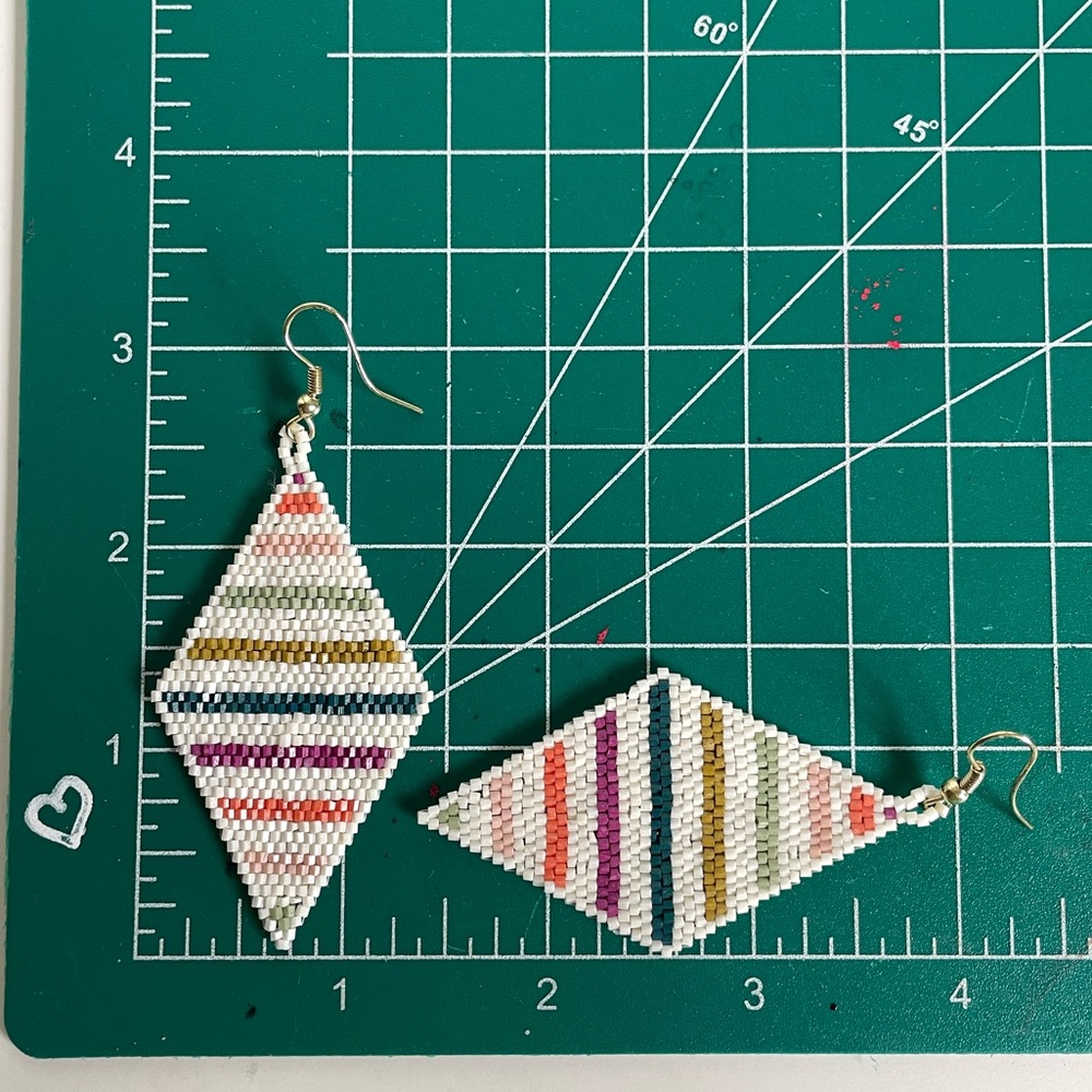 Peyote technique hand made earrings - Picture 5 of 7